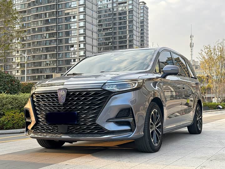 Фото 1 - Roewe iMax 8