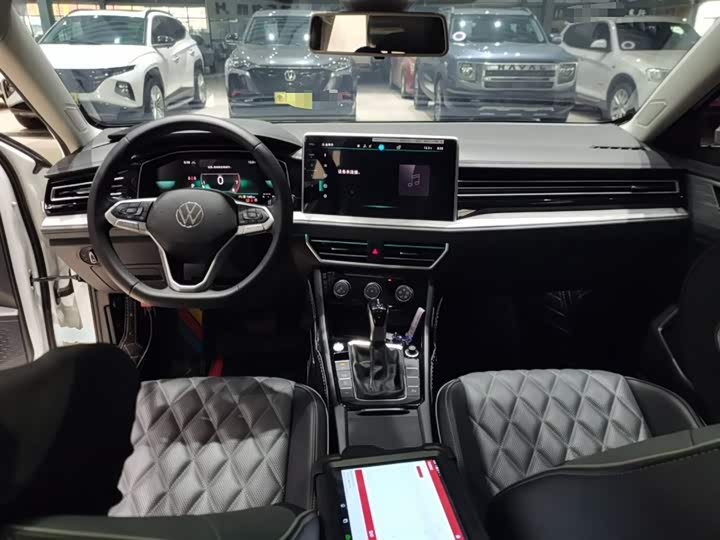 Фото 10 - Volkswagen Sagitar L