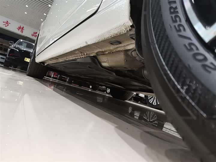 Фото 22 - Volkswagen Sagitar L