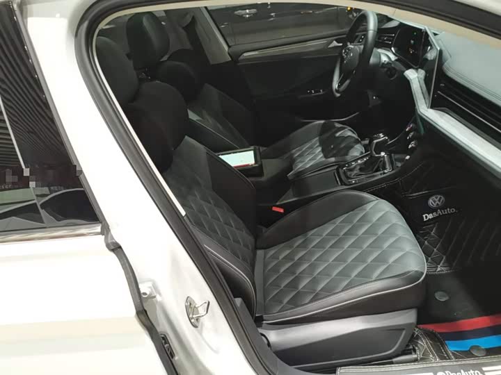 Фото 25 - Volkswagen Sagitar L