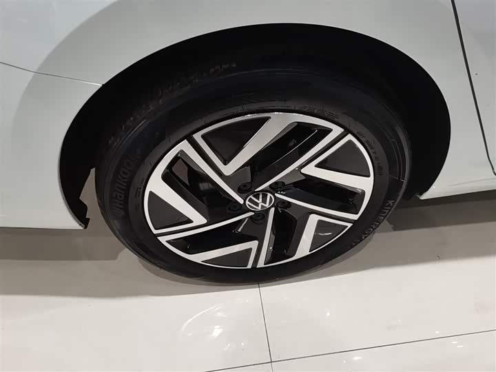 Фото 26 - Volkswagen Sagitar L