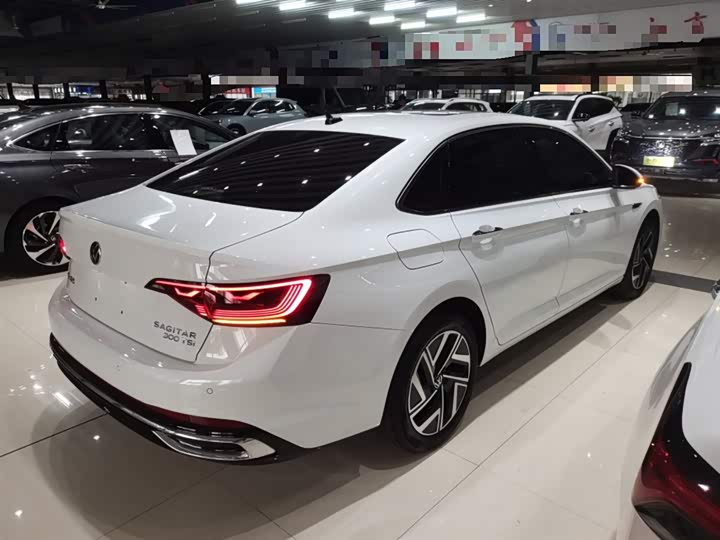 Фото 7 - Volkswagen Sagitar L