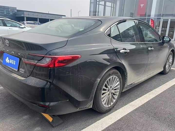Фото 3 - Toyota Camry