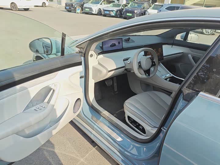 Фото 7 - Luxeed S7