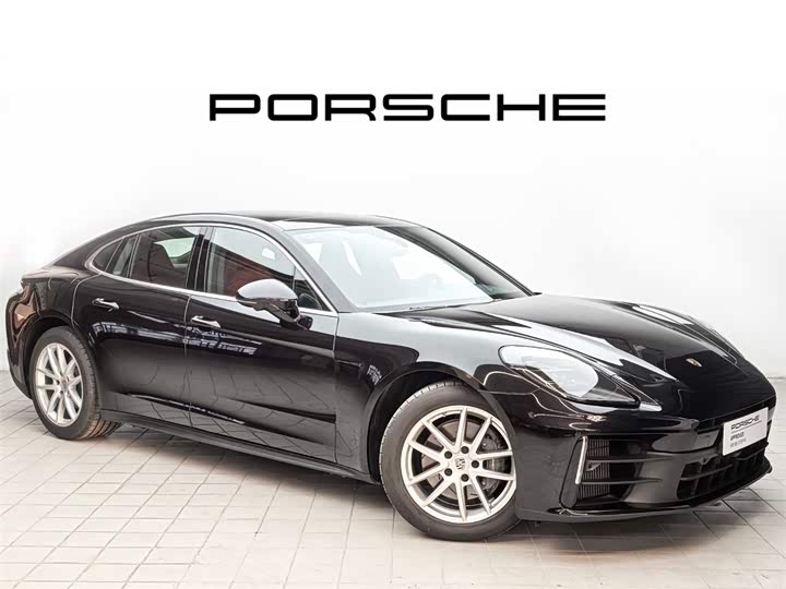 Фото 2 - Porsche Panamera