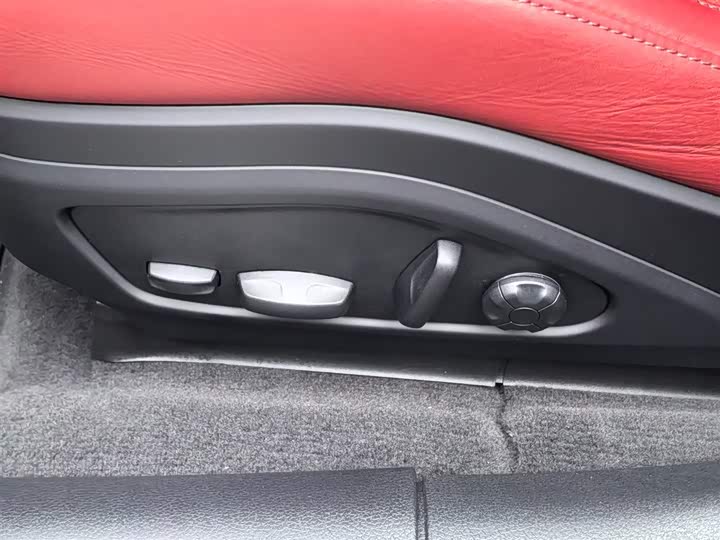 Фото 30 - Porsche Panamera