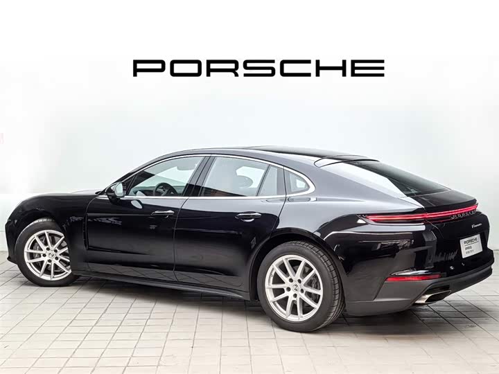 Фото 4 - Porsche Panamera
