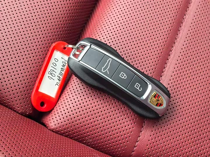 Фото 8 - Porsche Panamera