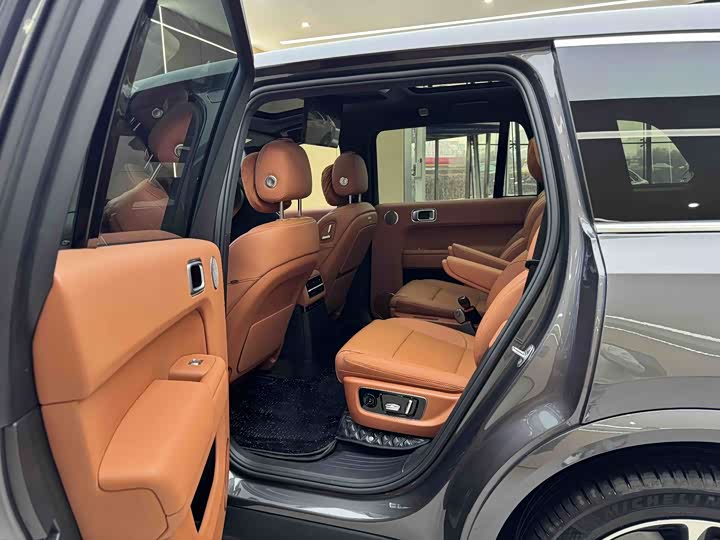 Фото 17 - LiXiang L9