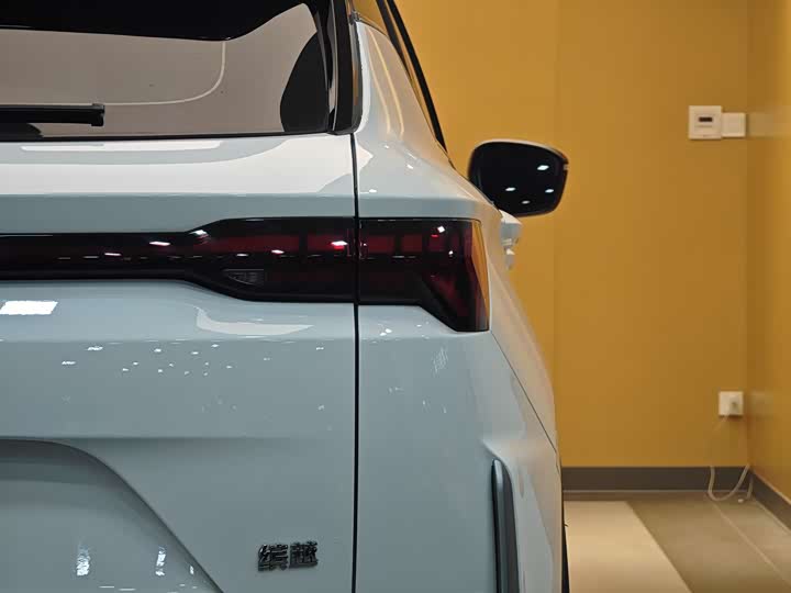 Фото 25 - Geely Coolray