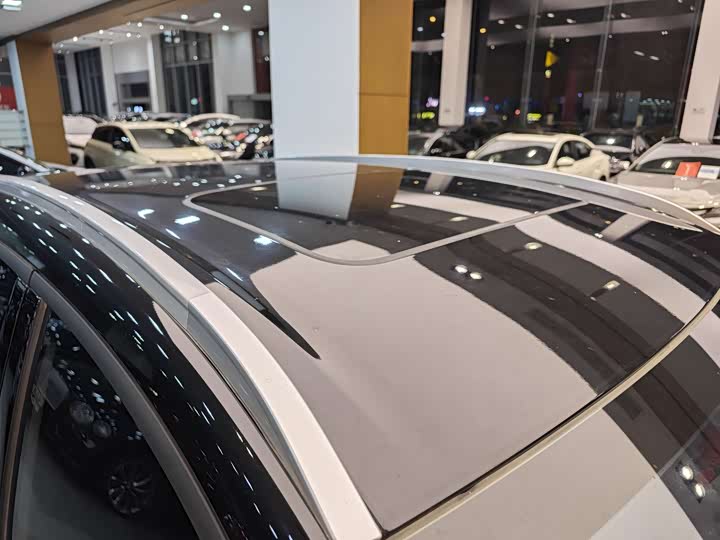 Фото 31 - Geely Coolray