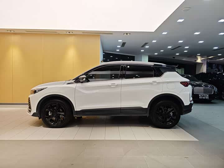 Фото 6 - Geely Coolray