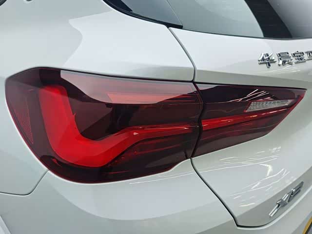 Фото 16 - BMW X2