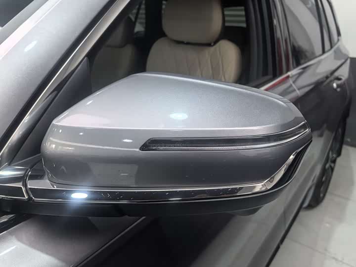 Фото 2 - Geely Monjaro