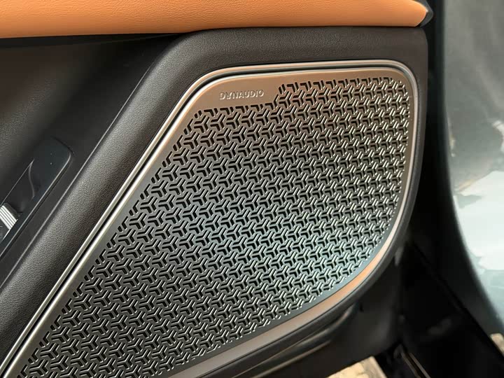 Фото 10 - BYD Han L