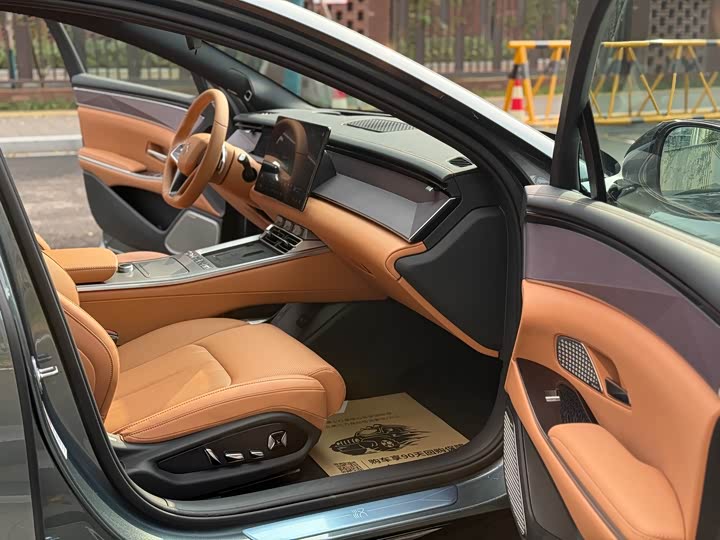 Фото 7 - BYD Han L