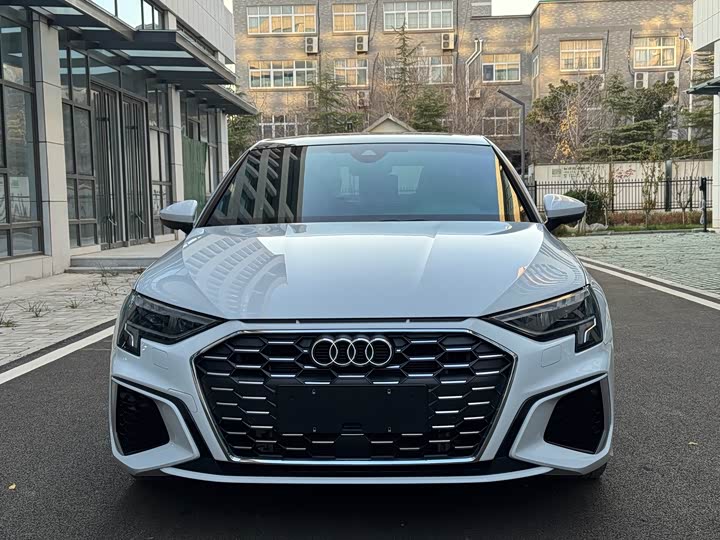 Фото 2 - Audi A3