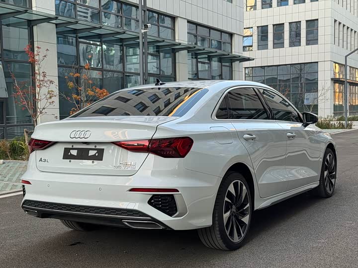 Фото 8 - Audi A3