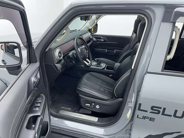 Фото 15 - Tank 300