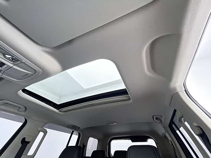 Фото 17 - Tank 300