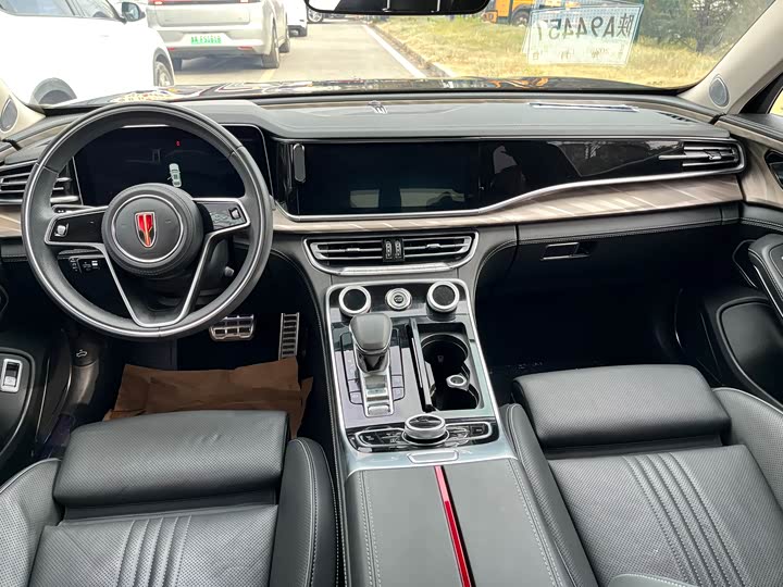 Фото 15 - Hongqi H9