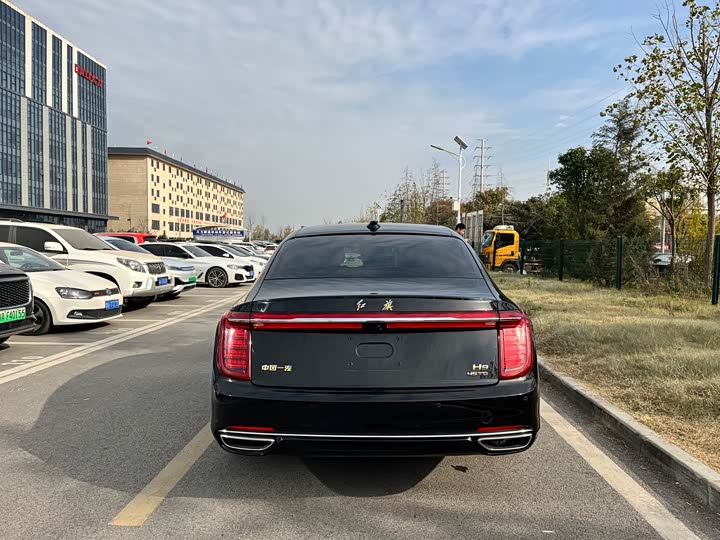 Фото 7 - Hongqi H9