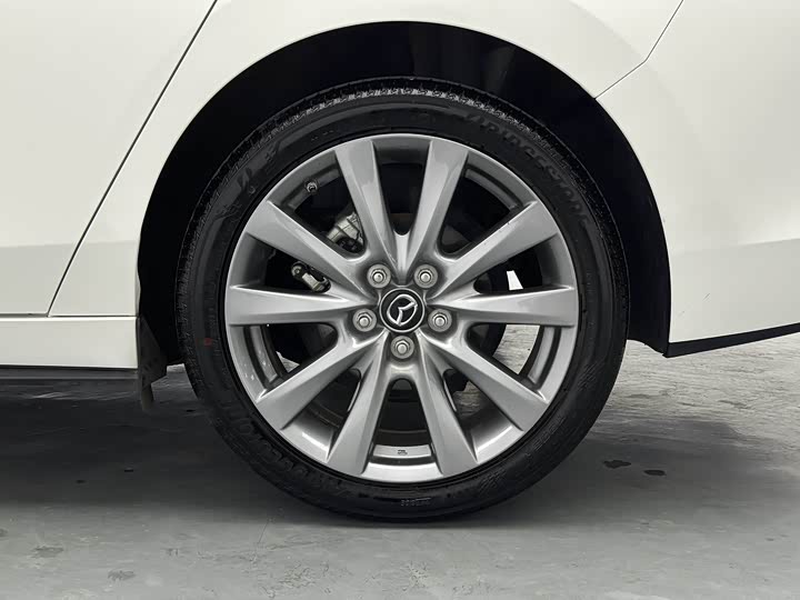 Фото 13 - Mazda 3 (Axela)