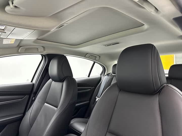 Фото 17 - Mazda 3 (Axela)