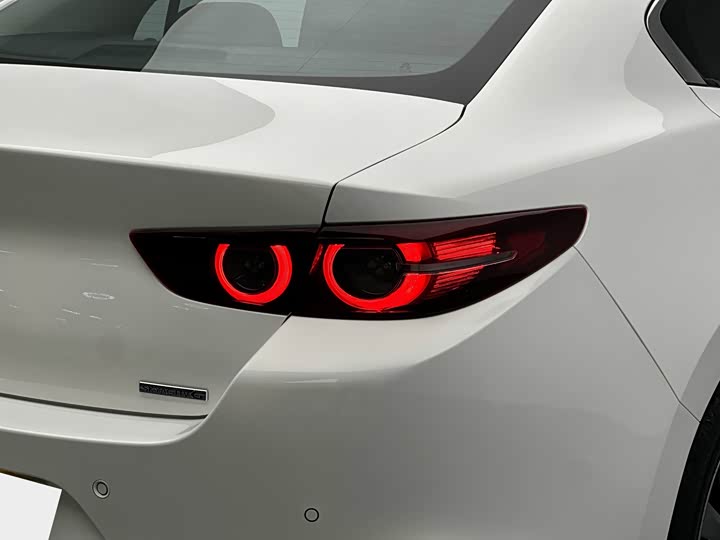 Фото 9 - Mazda 3 (Axela)