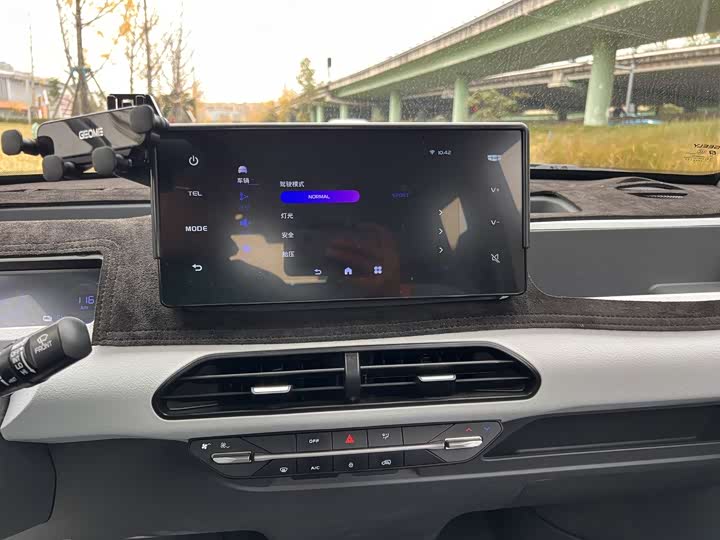 Фото 12 - Geely Galaxy Panda Mini