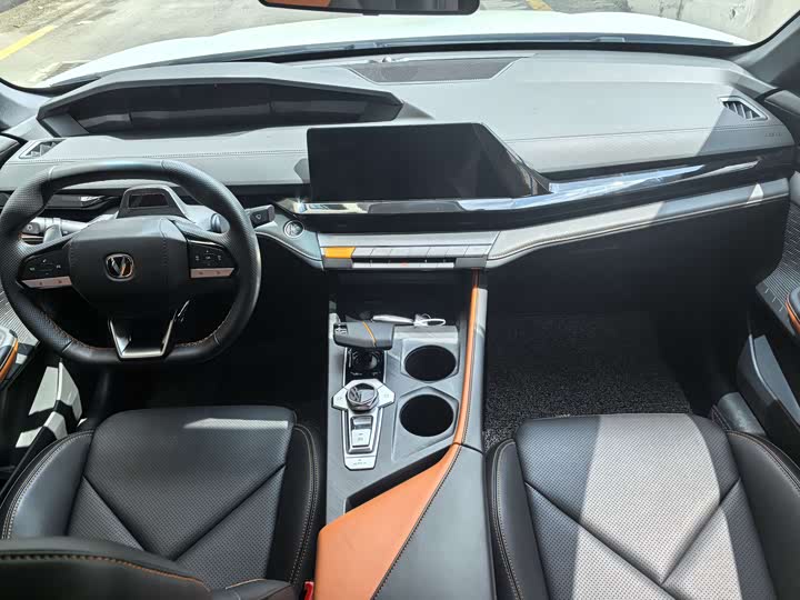 Фото 14 - Changan UNI-V