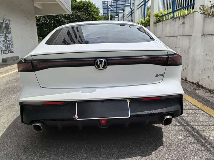 Фото 6 - Changan UNI-V