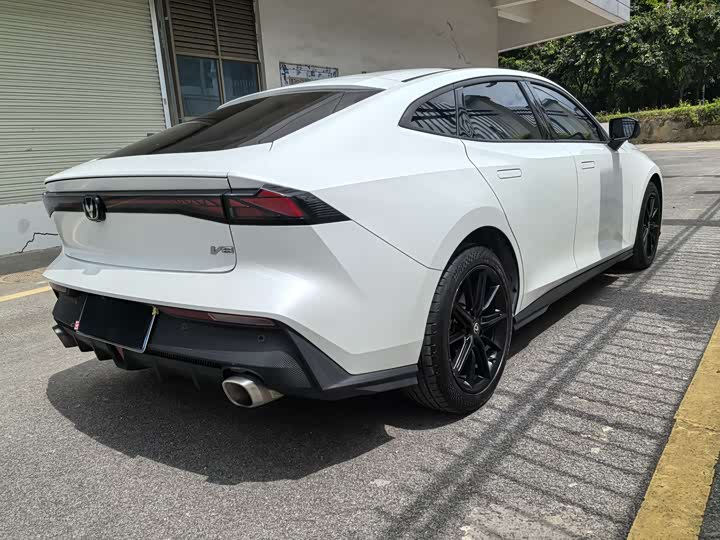 Фото 7 - Changan UNI-V