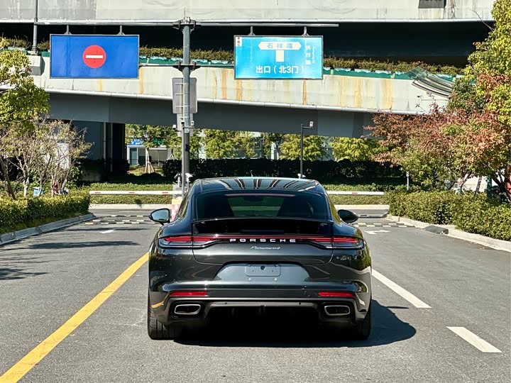 Фото 7 - Porsche Panamera