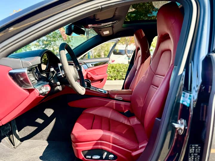 Фото 9 - Porsche Panamera