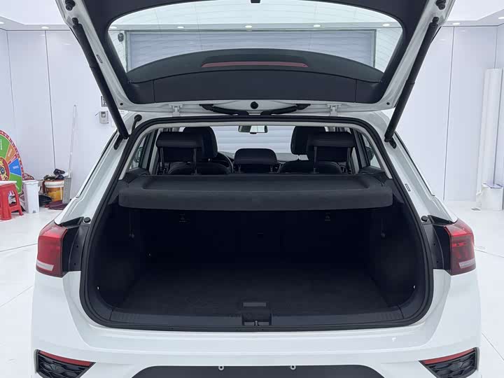 Фото 22 - Volkswagen T-Roc