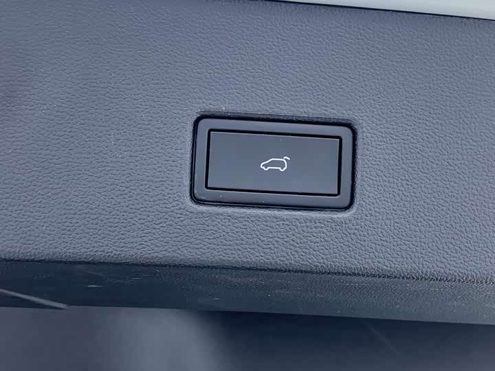 Фото 23 - Volkswagen T-Roc