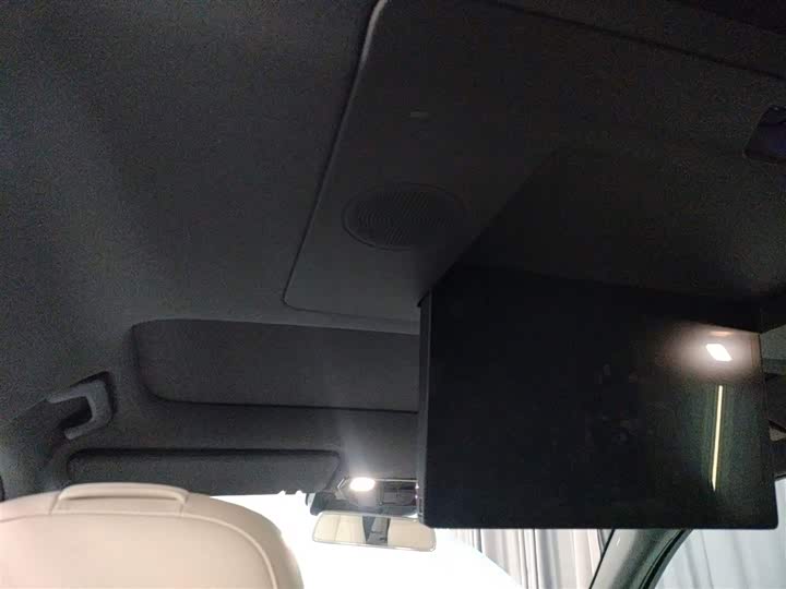 Фото 18 - LiXiang L7