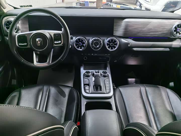 Фото 12 - Tank 300