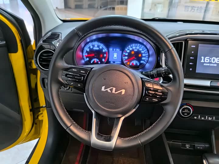 Фото 12 - Kia KX1