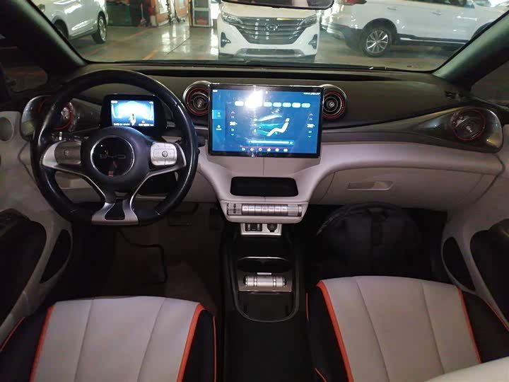 Фото 10 - BYD Dolphin