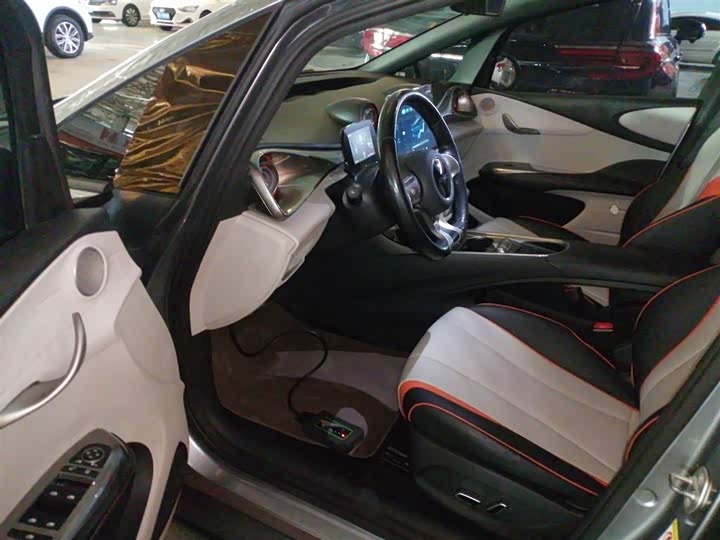 Фото 16 - BYD Dolphin