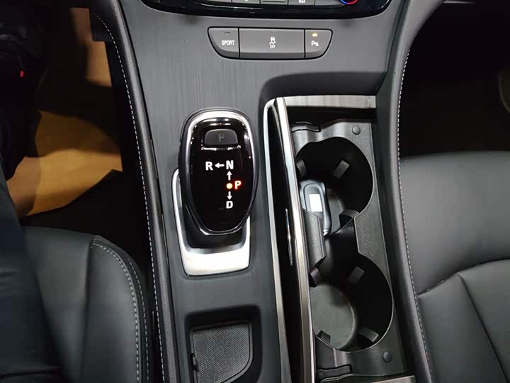 Фото 14 - Buick LaCrosse