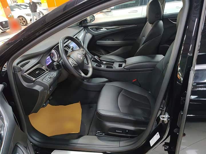 Фото 15 - Buick LaCrosse