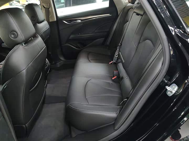 Фото 17 - Buick LaCrosse