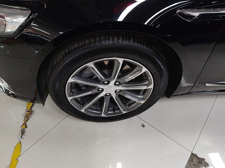 Фото 23 - Buick LaCrosse