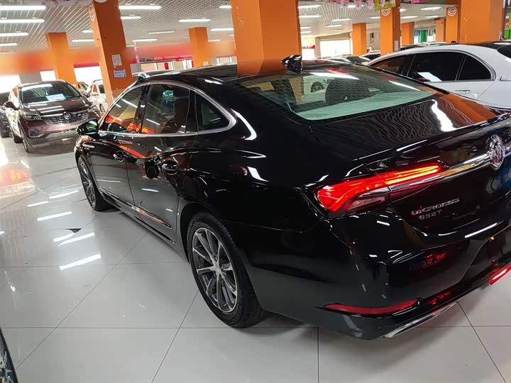 Фото 5 - Buick LaCrosse