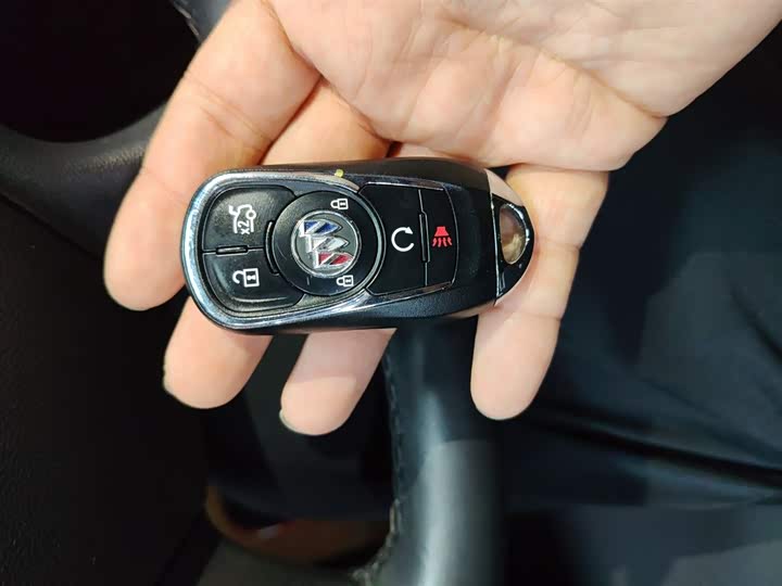 Фото 9 - Buick LaCrosse