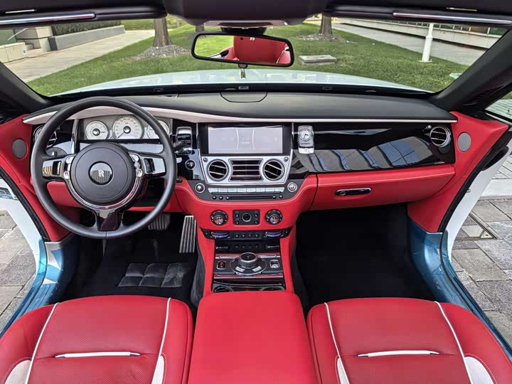 Фото 22 - Rolls-Royce Dawn