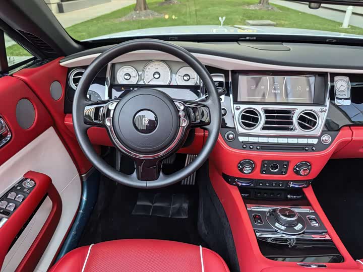 Фото 32 - Rolls-Royce Dawn